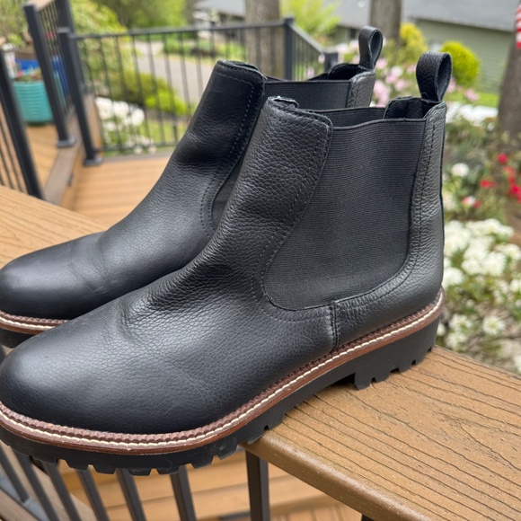 Caslon Nordstrom Miller Water Resistant Lug Black Chelsea Boot (Women) - Picture 4 of 9